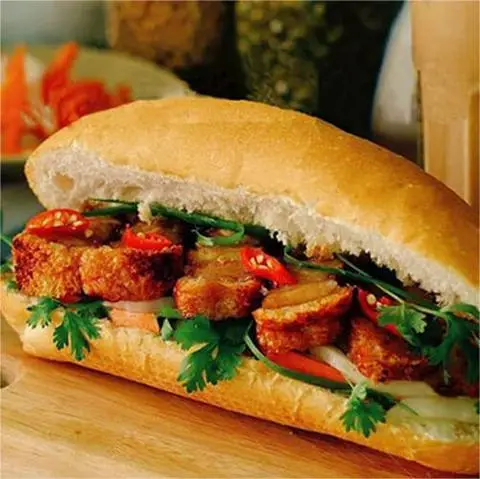 Hình ảnh Lò Bánh Mì Mỹ Sương - Vịt Quay & Heo Quay - Phạm Văn Bạch