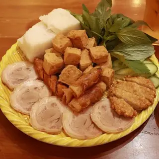 Hình ảnh Bún đậu chả giò chiên
