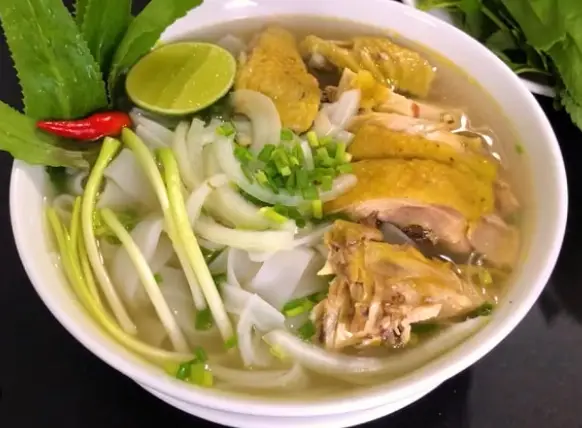 Hình ảnh Phở đùi gà