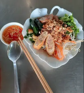 Hình ảnh Bún thịt nướng+nem nướng+bò lá lốp+chả giò+rau+nước măm
