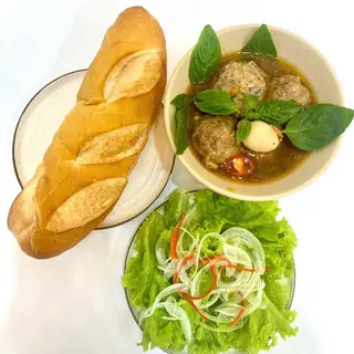 Hình ảnh Bánh mì xíu mại