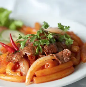 Hình ảnh Nui xào bò