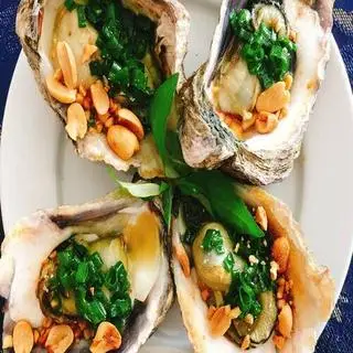 Hình ảnh Hàu nướng mỡ hành
