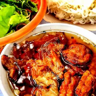 Hình ảnh Bún chả lẫn (chả băm viên + thịt nướng )