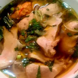 Hình ảnh Bún bò heo chả quế - chả cua