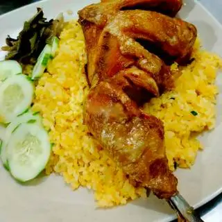 Hình ảnh Cơm đùi gà góc tư xối mỡ