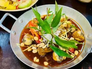 Hình ảnh Cút lộn xào me (10q)
