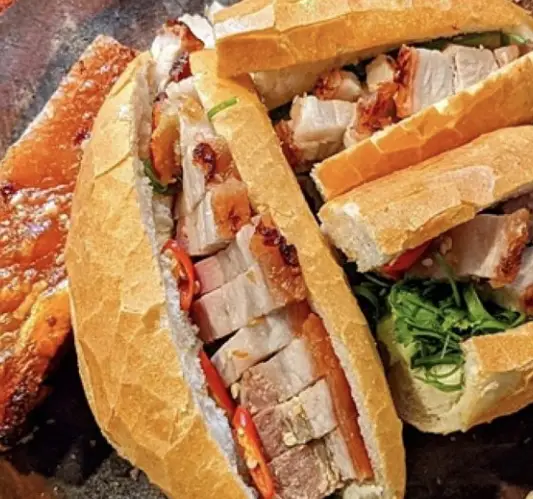 Hình ảnh Bánh mì heo quay