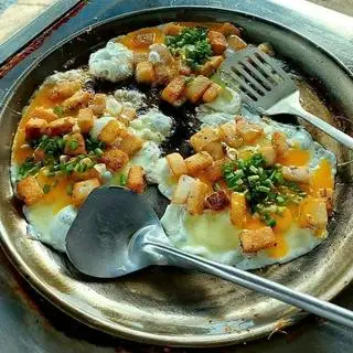 Hình ảnh Bột môn chiên 2 trứng