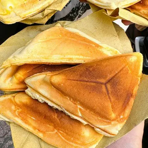 Hình ảnh Bánh Hotdog Anh Em - Đường Số 17