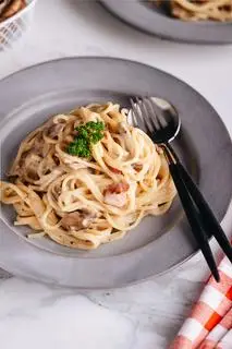 Hình ảnh Mỳ ý xốt kem nấm