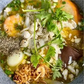Hình ảnh Bánh canh cua gỡ sẵn thập cẩm
