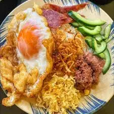 Hình ảnh Xôi xéo. trứng ốp.Lạp xưởng.pate