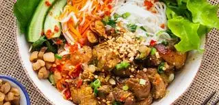 Hình ảnh Bún thịt nướng - nem nướng