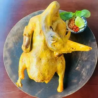 Hình ảnh Cà ri vịt xiêm nguyên con