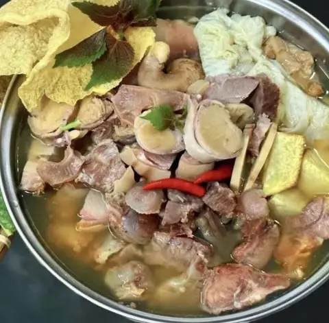 Hình ảnh Lẩu Bò Mang Về Vòng Xoay Trần Não - Trần Não