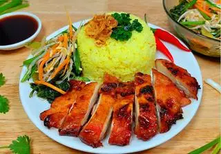 Hình ảnh Cơm gà xá xíu