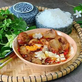 Hình ảnh Bún chả thịt nướng suất vừa