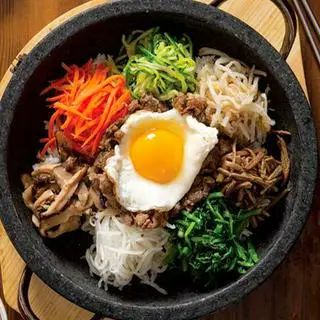 Hình ảnh Cơm trộn bò - trứng lòng đào