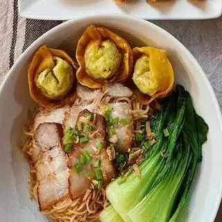 Hình ảnh Mì xá xíu hoành thánh