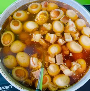 Hình ảnh Cơm thịt kho trứng nước dừa