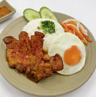 Hình ảnh Cơm tấm sườn trứng