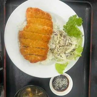Hình ảnh Cơm thịt heo chiên xù