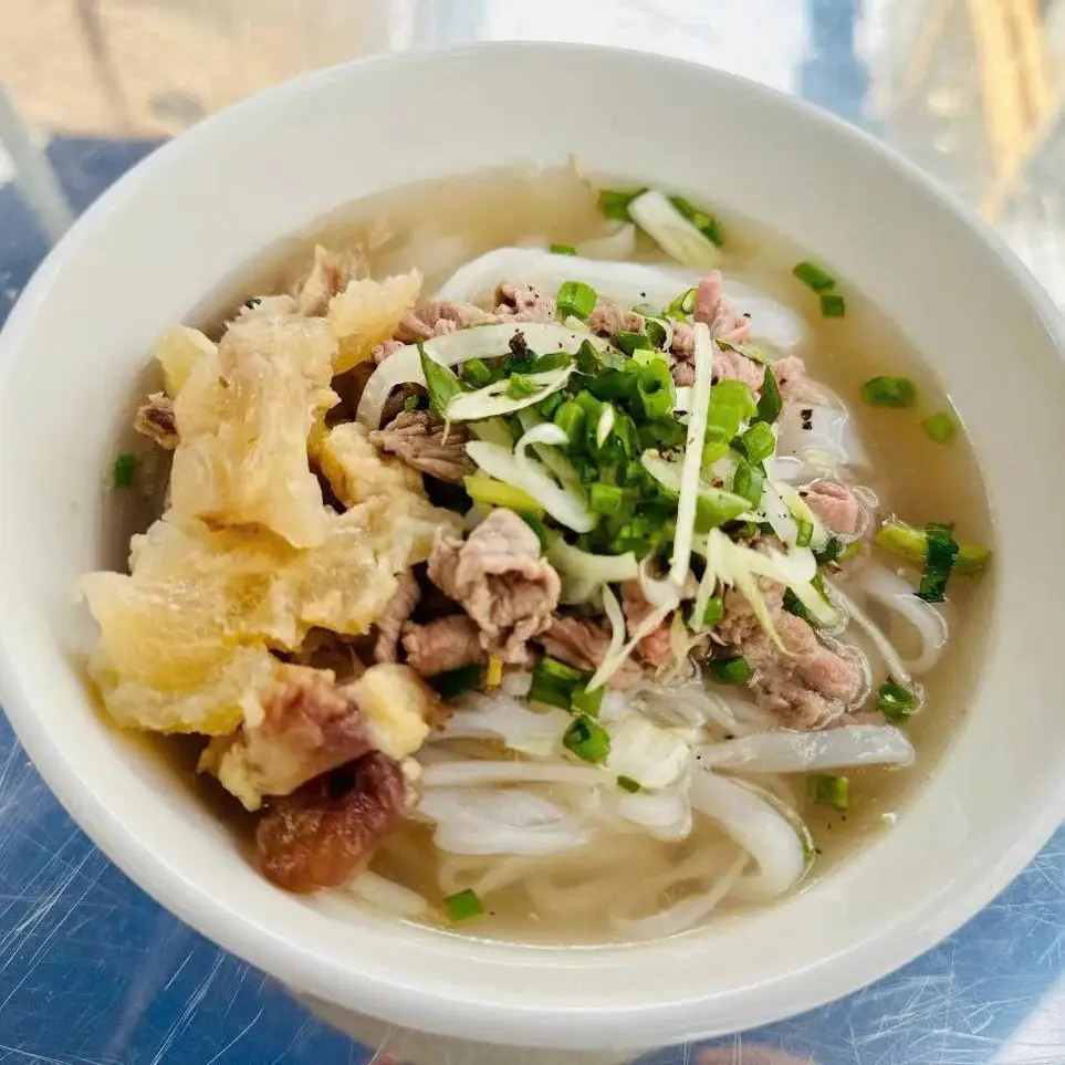 Hình ảnh Phở tái - gân