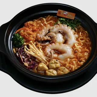 Hình ảnh Mì kim chi bạch tuộc