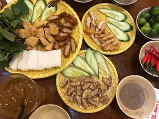 Hình ảnh Bún đậu chả cốm