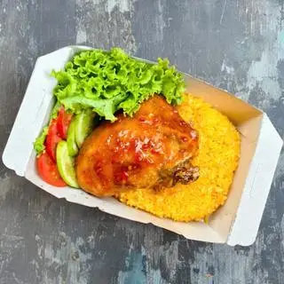 Hình ảnh Cơm chiên má đùi sốt BBQ