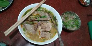 Hình ảnh Bún bò xương tái
