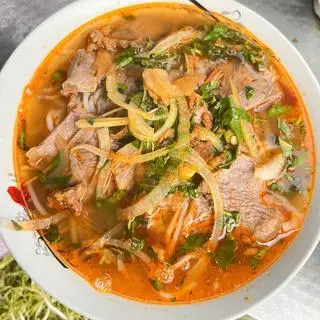Hình ảnh Bún bò tái nạm