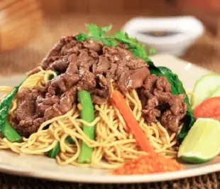 Hình ảnh Mì trứng xào thịt bò
