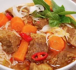 Hình ảnh Hủ tiếu mì dai bò kho