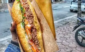 Hình ảnh Bánh Mỳ Pate Trứng