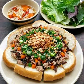 Hình ảnh Bánh mì hấp thịt xào - nhỏ