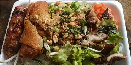 Hình ảnh Lucky - Bún Thịt Nướng & Ăn Vặt - An Dương Vương