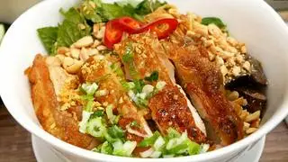 Hình ảnh Phở gà trộn cánh