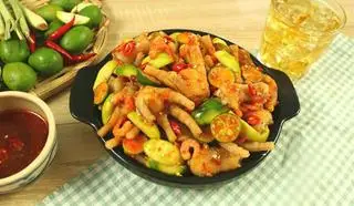 Hình ảnh Chân gà sốt Thái