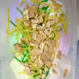 Hình ảnh Kem ngon thập cẩm full topping 500g