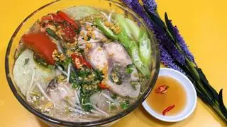 Hình ảnh Cơm canh chua cá hú