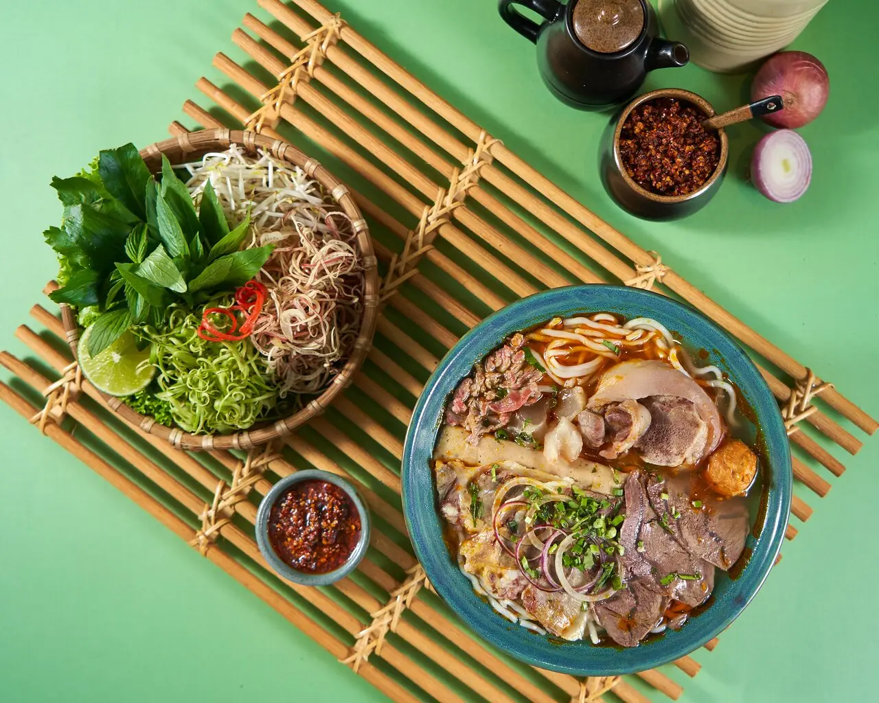 Hình ảnh Thập cẩm có giò có chả bò - tô lớn kèm 1 chai nước sâm