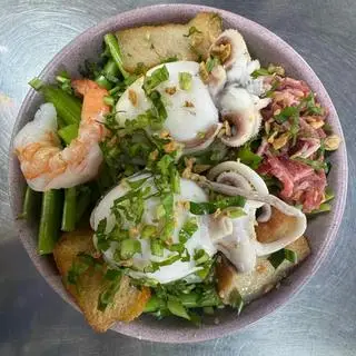 Hình ảnh Mực tràn miệng tô