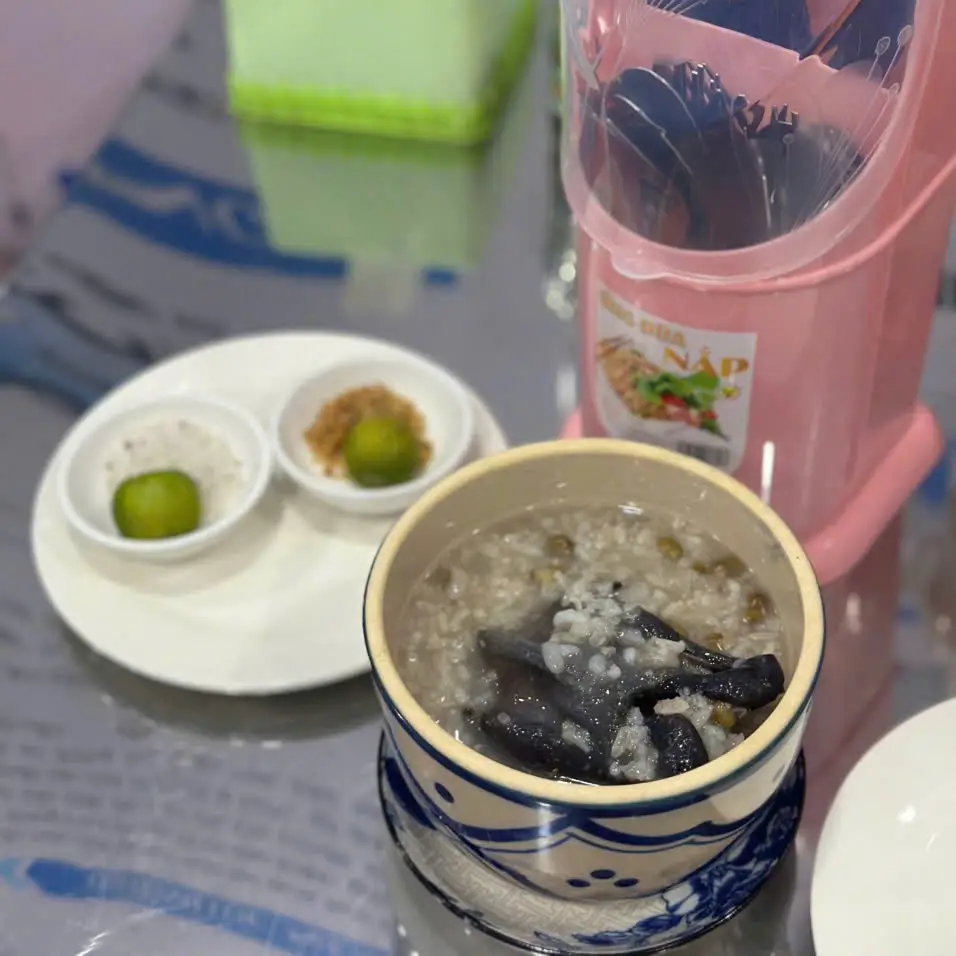 Hình ảnh Gà ác cháo đậu xanh