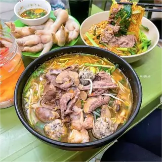 Hình ảnh Mỳ chua cay full topping