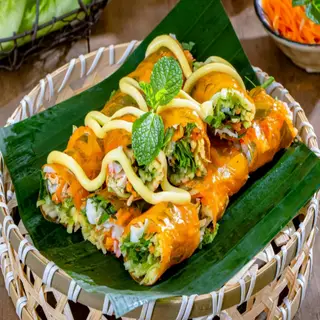 Hình ảnh Bánh tráng cuộn kèm sốt