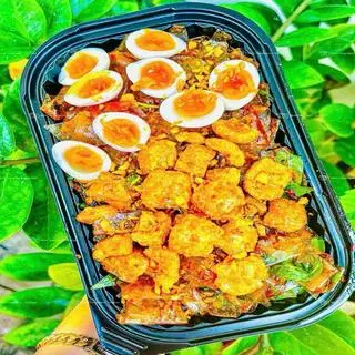 Hình ảnh Bánh tráng trộn mỡ hành tóp mỡ