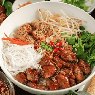 Hình ảnh Bún thịt nướng đặc biệt