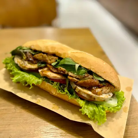 Hình ảnh Chay Trường Sanh - Đường Số 11